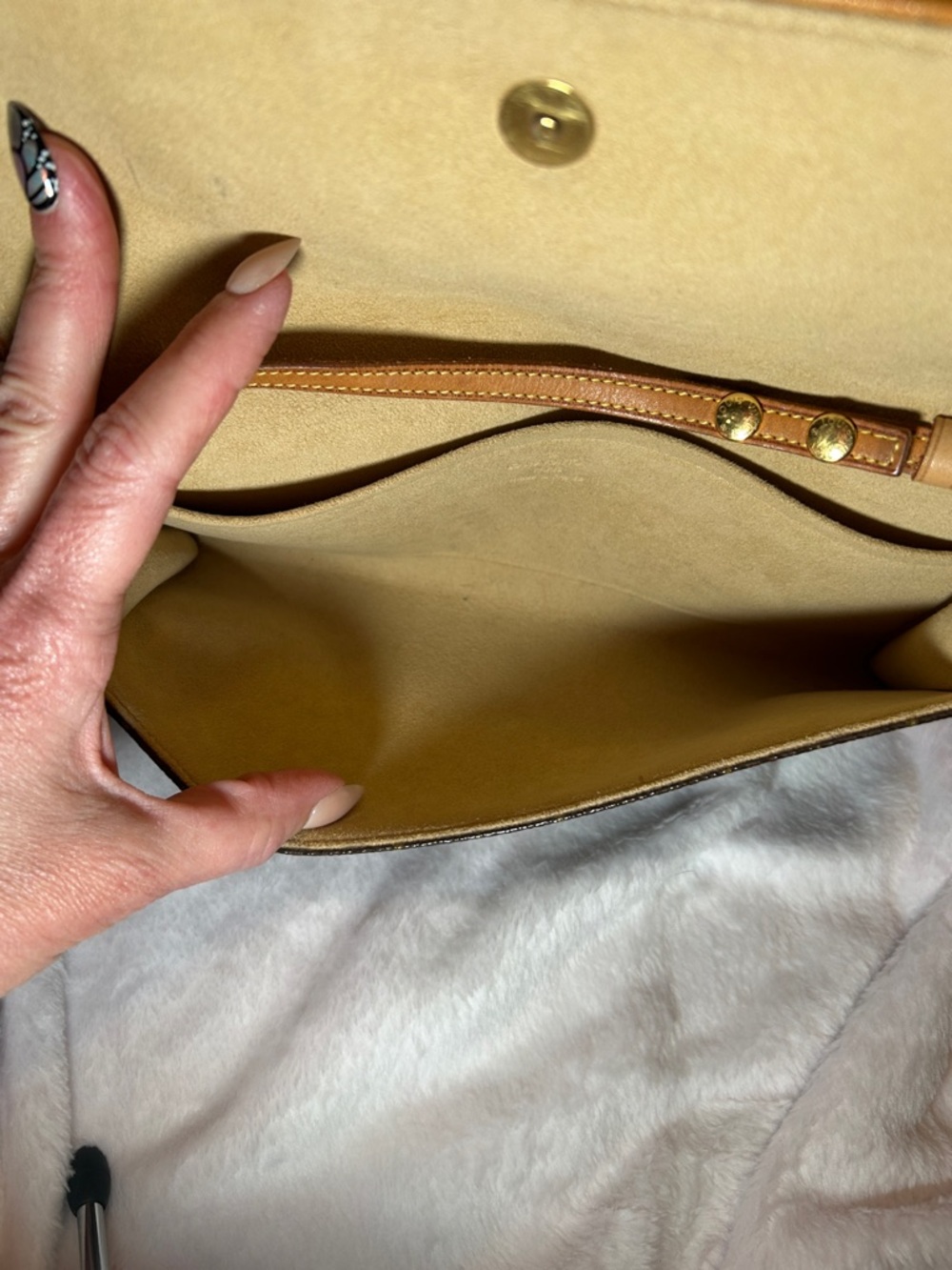 381. Louis Vuitton Monogram Pochette Twin GM w/coa - Picture 11 of 13
